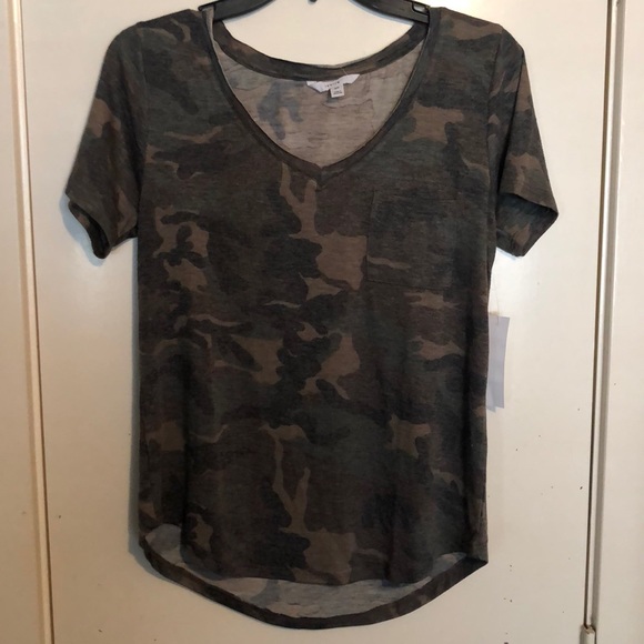 ivoire Tops - Camo T-Shirt ivoire Tops - Camo T-Shirt